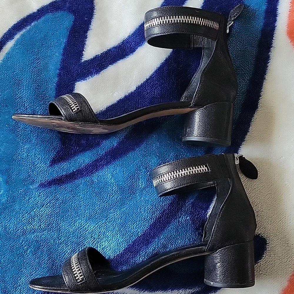 Rebecca Minkoff Ortenne Black Leather Sandals Sz 8.5
